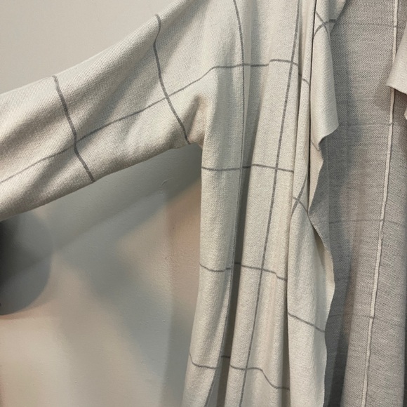 Eileen Fisher Gray Windowpane Plaid Open Cardigan - Picture 3 of 4